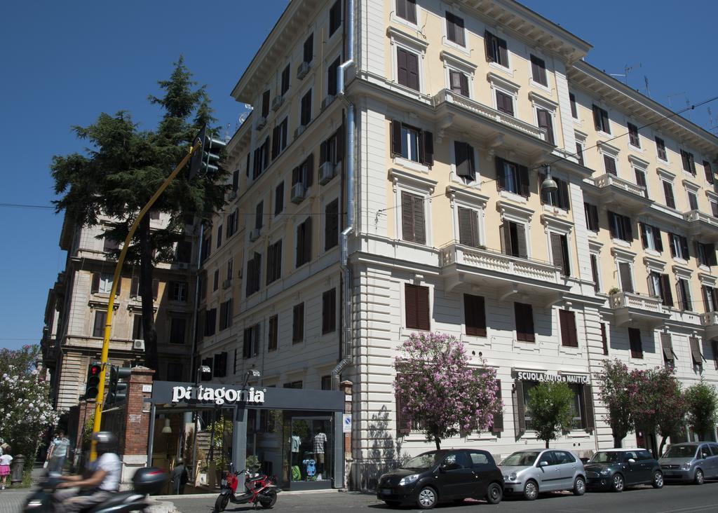 Center 2 Rooms B&B Рим Екстер'єр фото