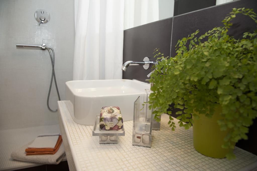 Center 2 Rooms B&B Рим Екстер'єр фото