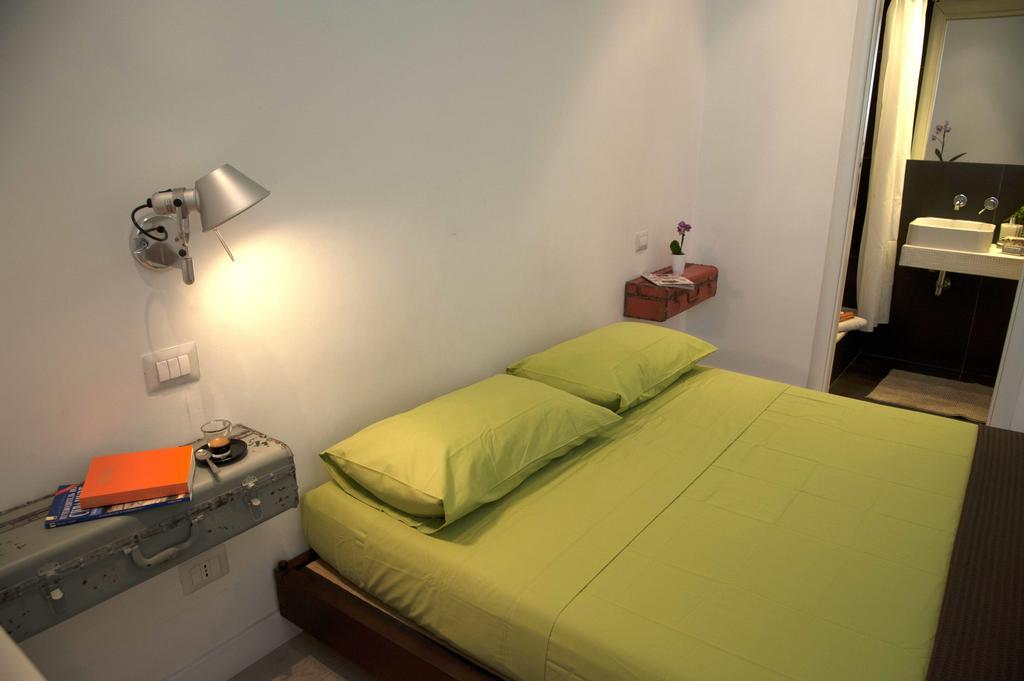 Center 2 Rooms B&B Рим Екстер'єр фото