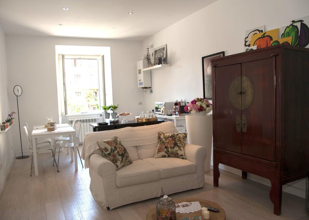 Center 2 Rooms B&B Рим Екстер'єр фото